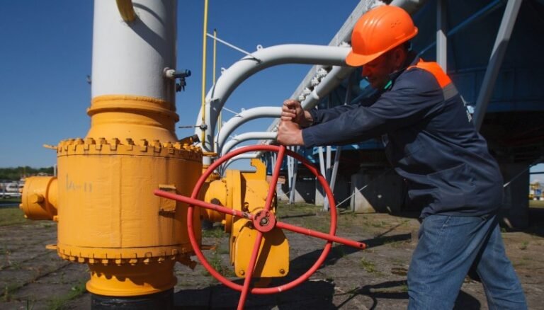 وزارة البترول تنتهى من دراسات تنفيذ وحدة تغييز ثابتة في إدكو (خاص)